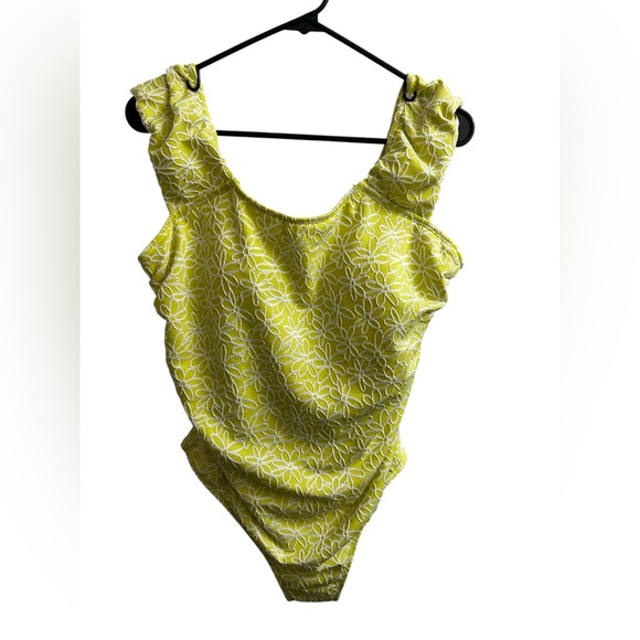 Yellow Ruffle One-Piece Swimsuit size XL New - Picture 2 of 6